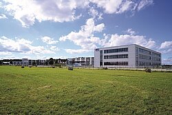 PI Ceramic building Lederhose