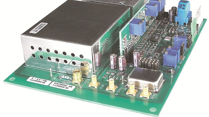 Contrôleurs et amplificateurs piézo pour systèmes de nanopositionnement